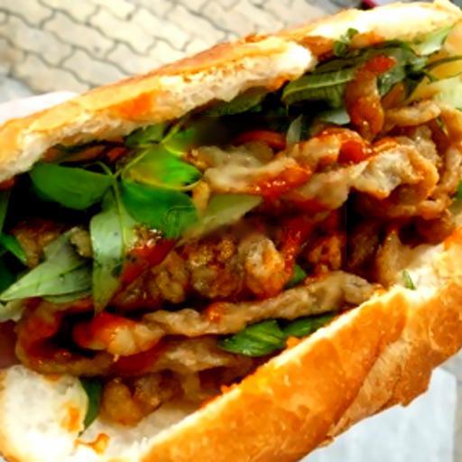 banh-mi-trung-lap-suon