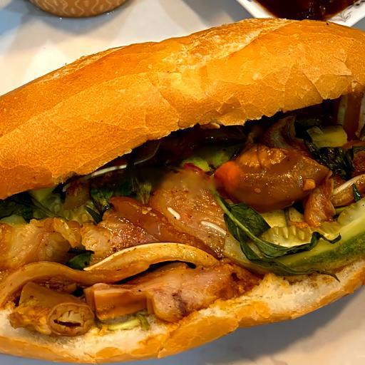 banh-mi-pha-lau