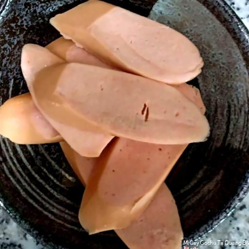 xuc-xich-pho-mai-mlem-mlem