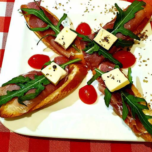 16-crostini-con-camembert