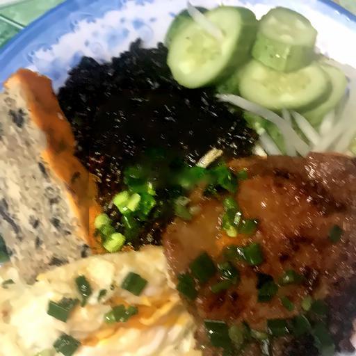 com-gao-luc-suon-cha-trung-op-la