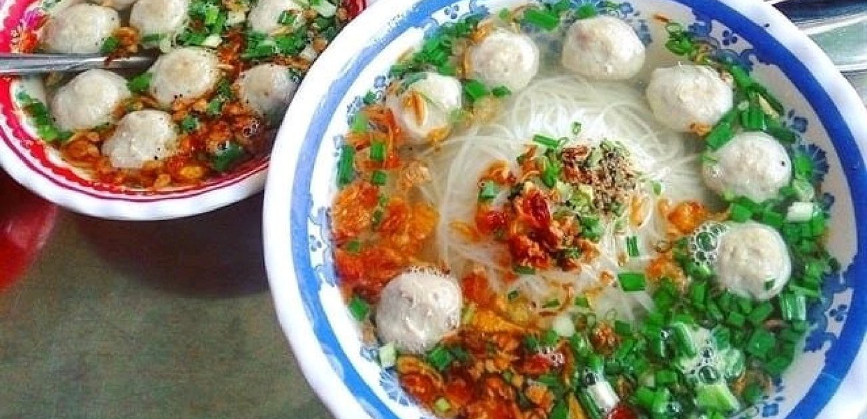 co-thu-bun-bo-vien-ba-hat