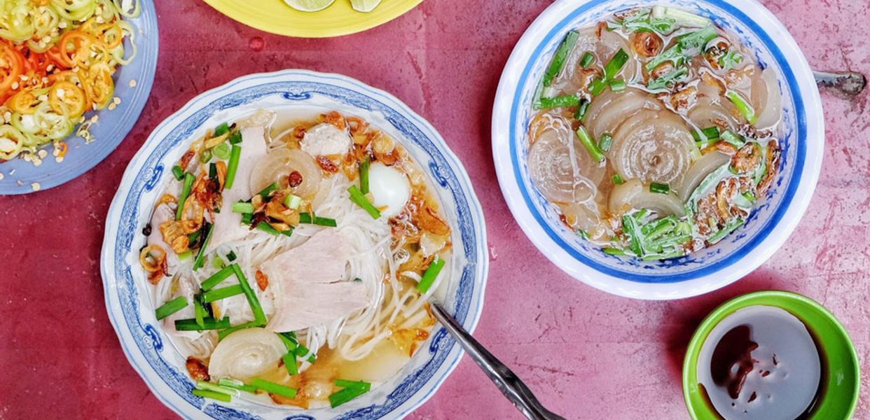 hu-tieu-banh-canh-va-nui-lanh-binh-thang