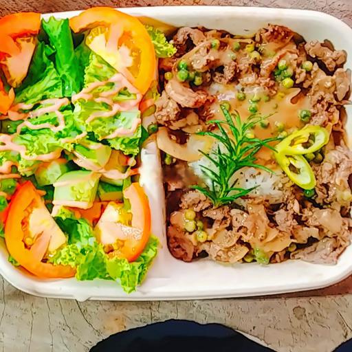 com-bo-salad-sot-tieu-xanh