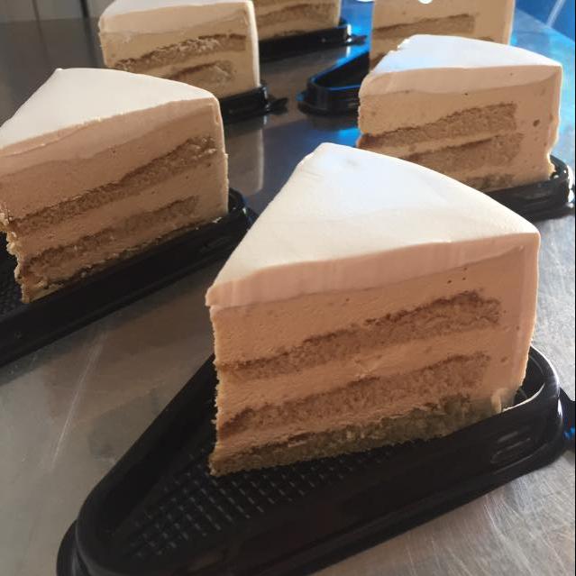 mousse-ca-phe-tam-giac-nho-coffee-mouse-cake-s-wedge