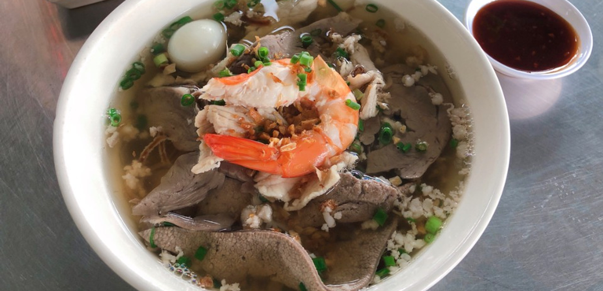 thanh-at-hu-tieu-nam-vang-quoc-lo-50