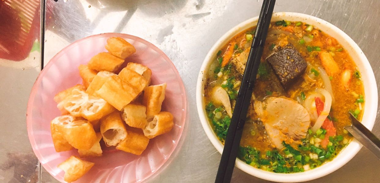 hien-banh-canh-cua-bui-inh-tuy