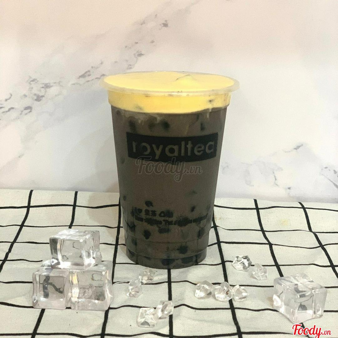 tra-sua-than-tre-kem-trung-tran-chau-uong-en-royaltea-m