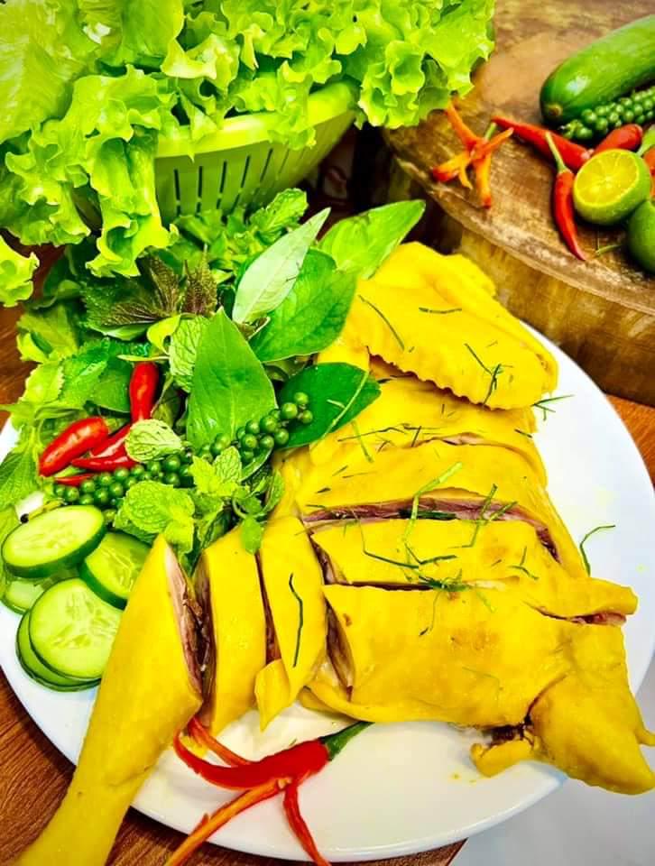 ga-u-muoi-hoa-tieu-1-2-con-chat-san-kem-2-hu-sot-cham-muoi-hoa-tieu