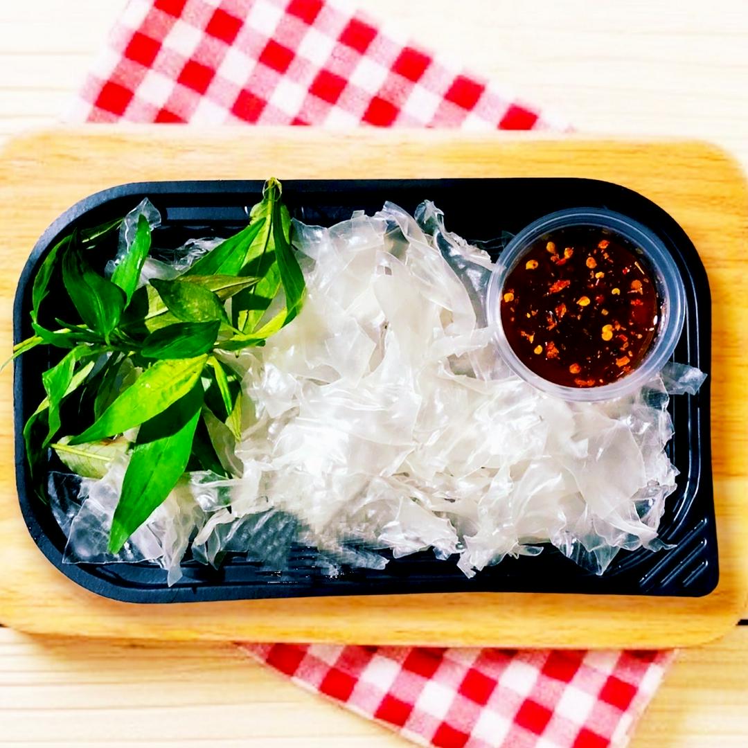 deo-cuon-rau-ram-cham-sot-me-khong-trung