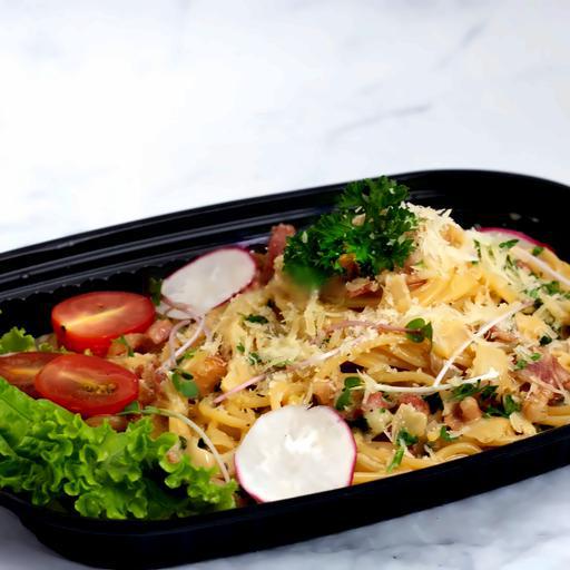 creamy-bacon-spaghetti-bacon-sot-cream