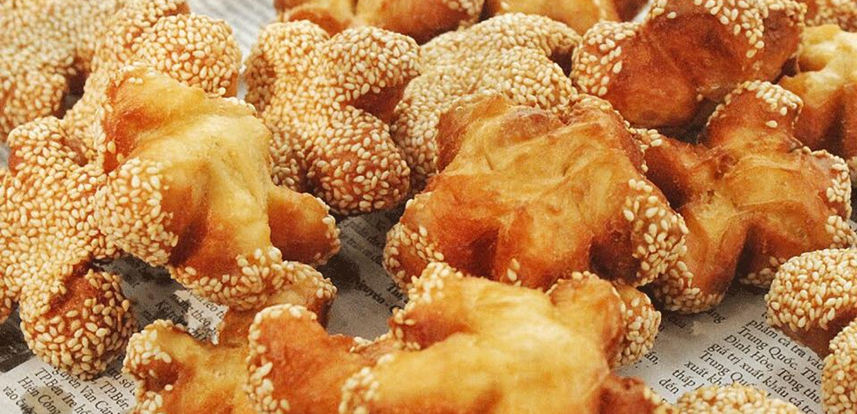 banh-tieu-ba-huyen-thanh-quan