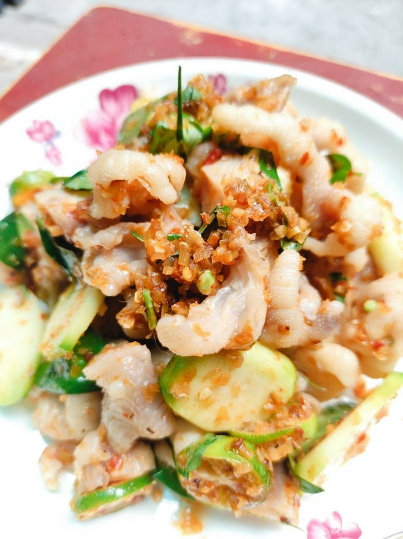 chan-ga-rut-xuong-xoc-coc-non-sa-te-phan-nho