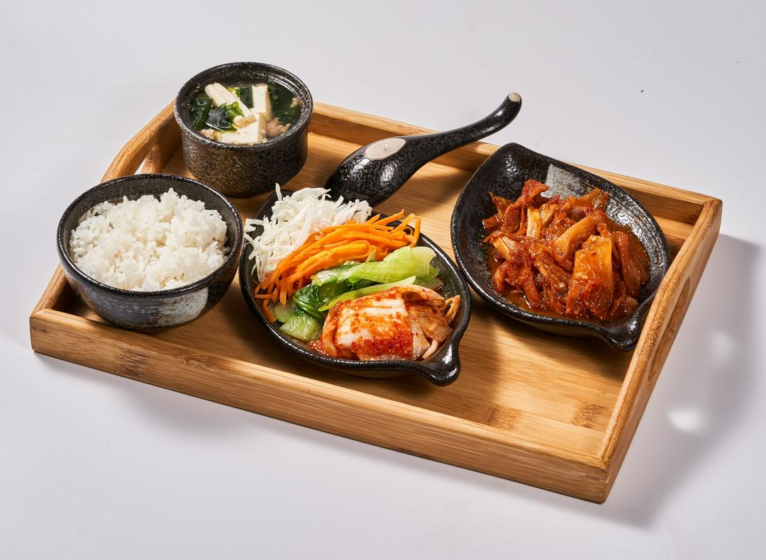 com-bento-ga-xao-kimchi