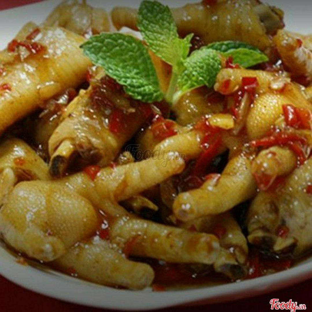 chan-ga-co-xuong-chay-toi