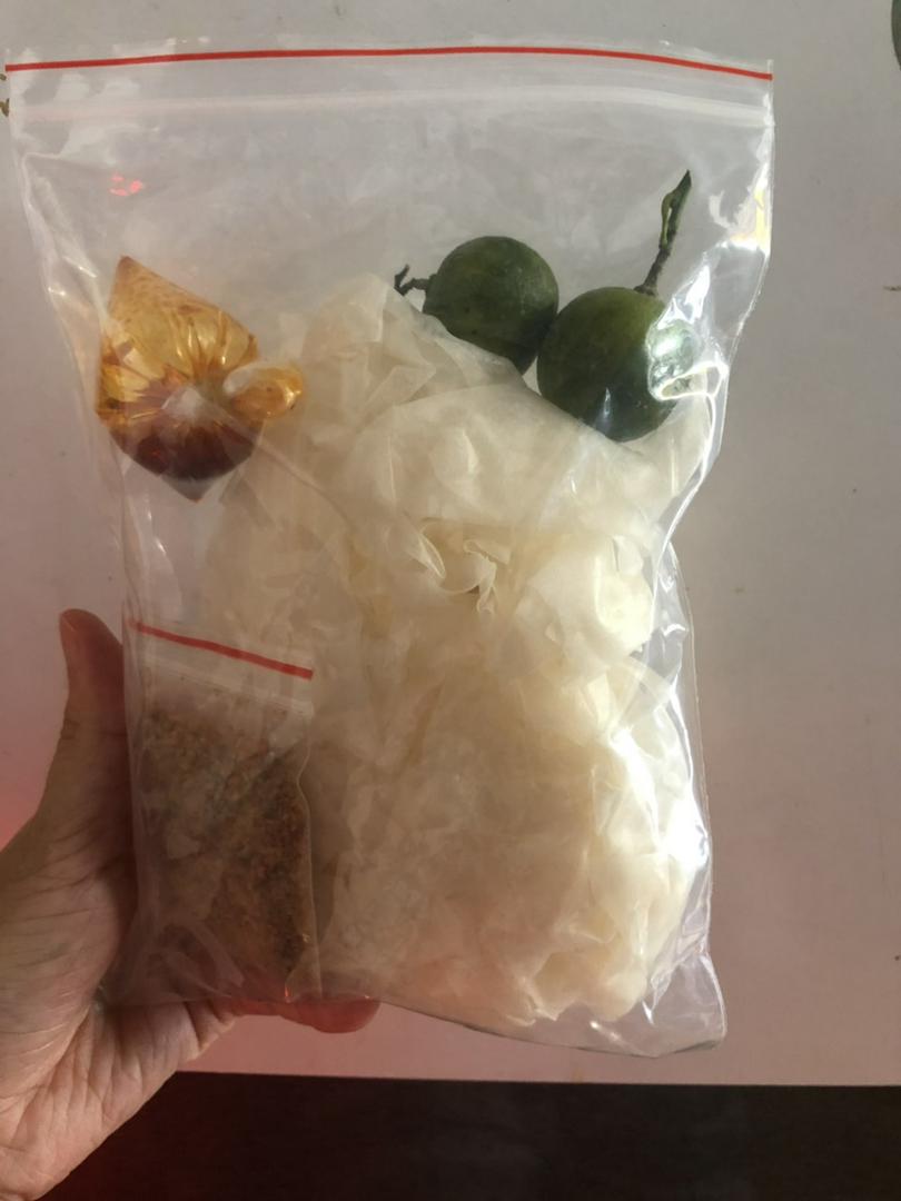 banh-trang-phoi-suong-muoi-hot