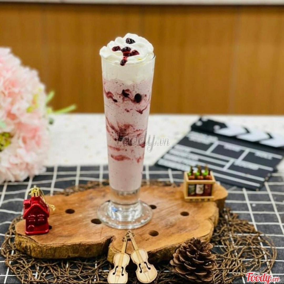 blueberry-voi-sua-chua