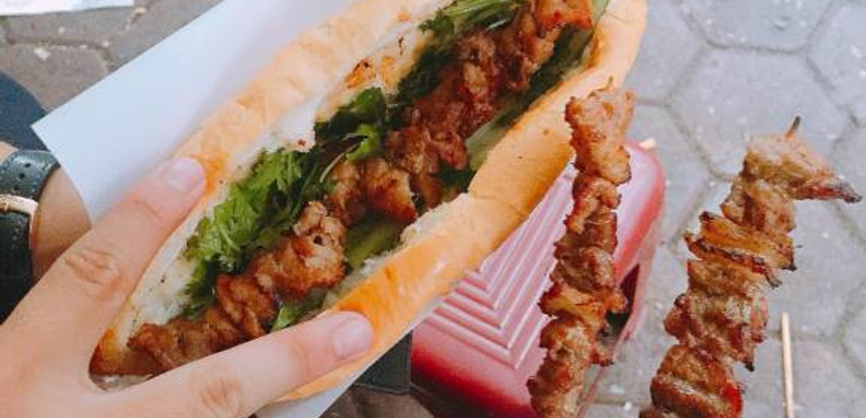 banh-mi-ngon-an-chi-co-nhue