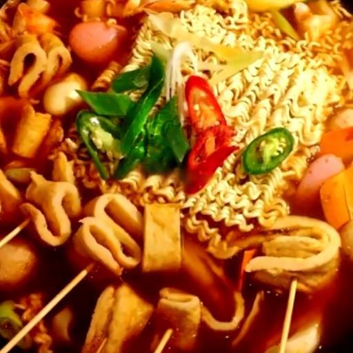 mi-tron-tokbokki-mix-cha-ca-xuc-xich