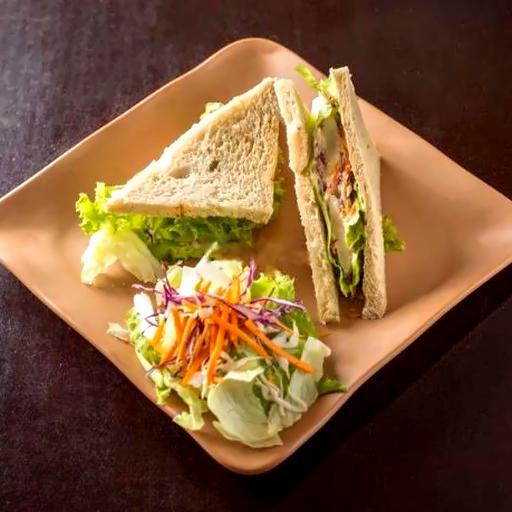 sandwich-bo-cu-sen-beef-sandwich-w-lotus-root