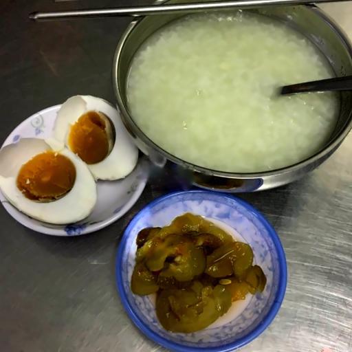 chao-trung-muoi-dua-mam