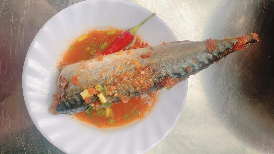 com-ca-nuc-sot-ca-chua