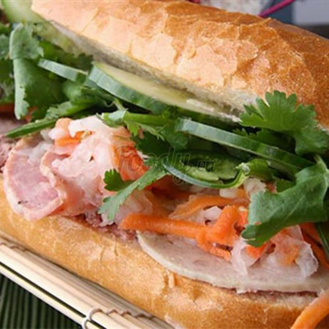 banh-mi-thit-cha