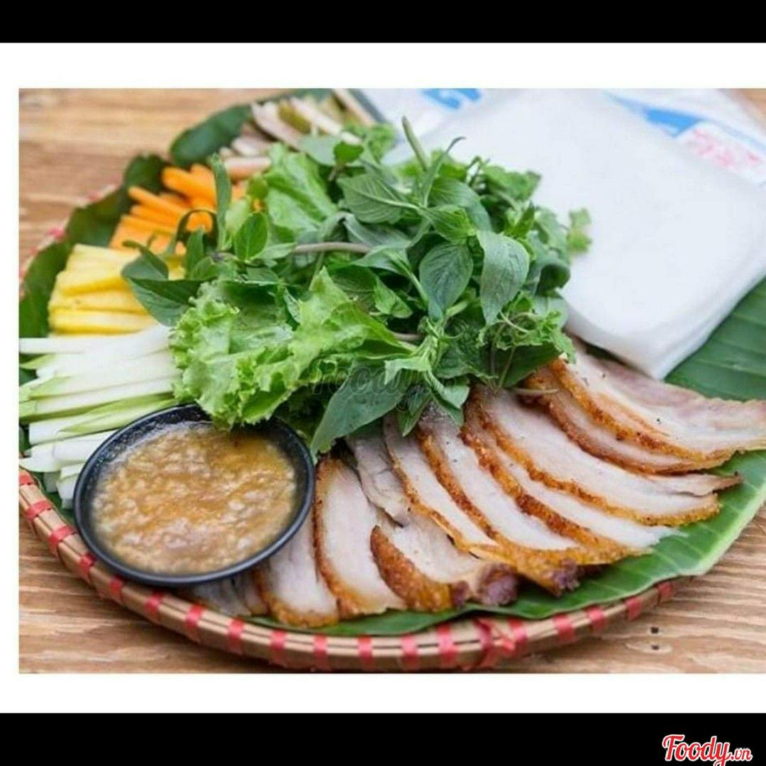 banh-trang-cuan-thit-heo-quay