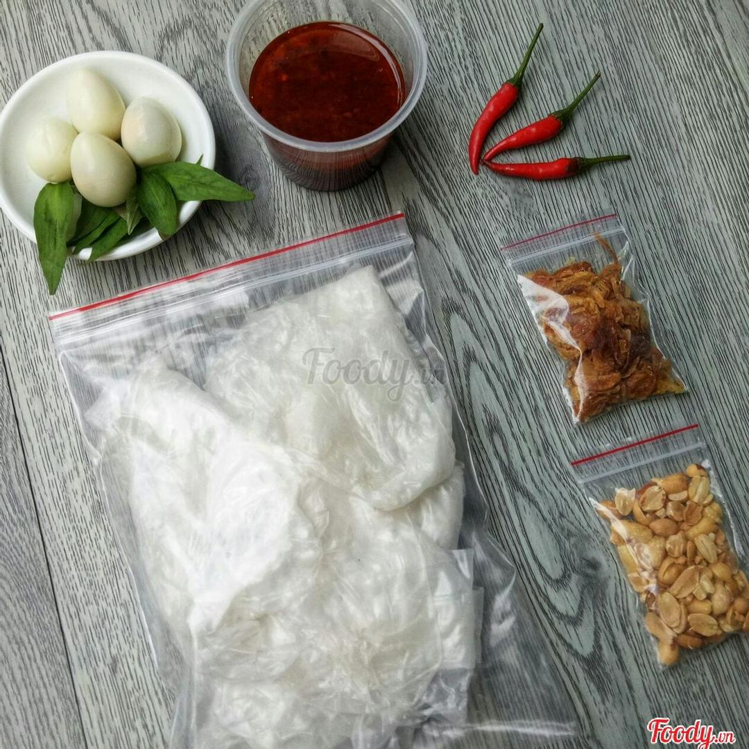 4-trung-banh-trang-cham-sot-muoi-tac-size-lon