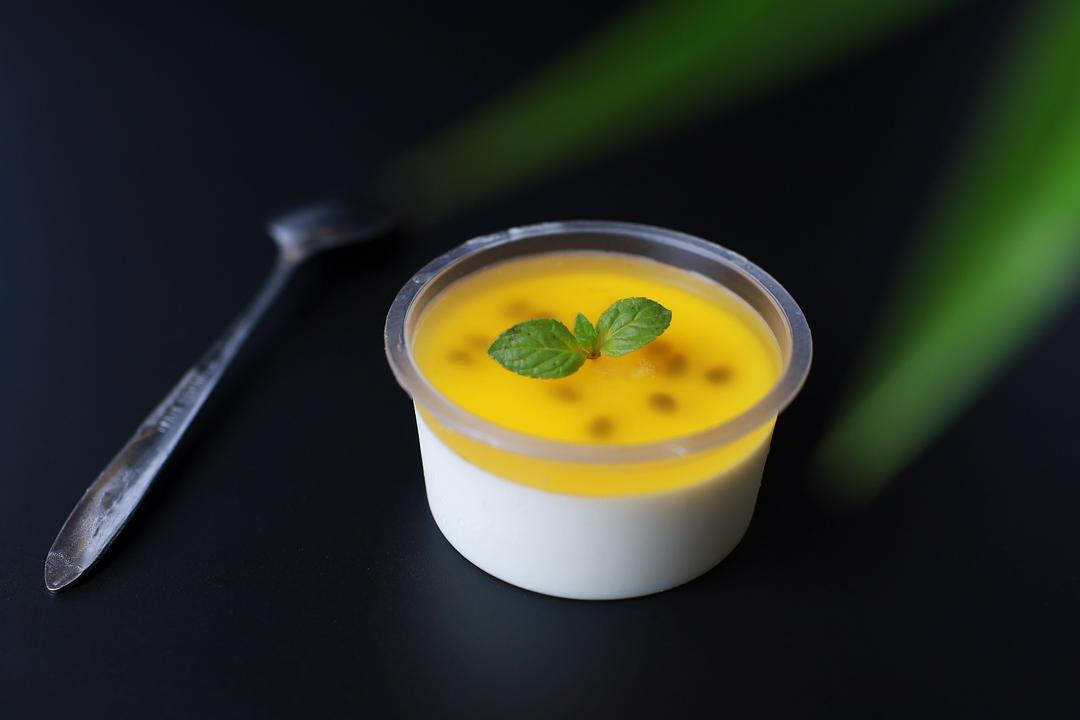 banh-panna-cotta-chanh-day