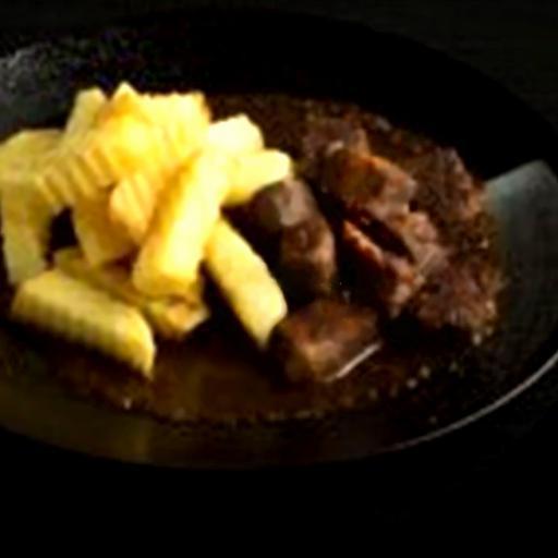 bit-tet-kieu-nhat-an-kem-khoai-tay-chien