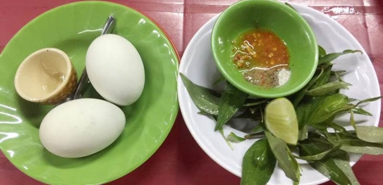 quan-98-hot-vit-lon-bap-xao-ca-vien-chien