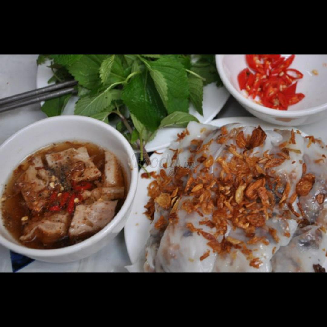 banh-cuon-nong-khong-kem-cha-que