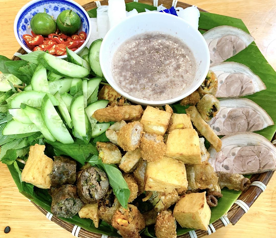 thap-cam-nho-1-nguoi-an-ay-u