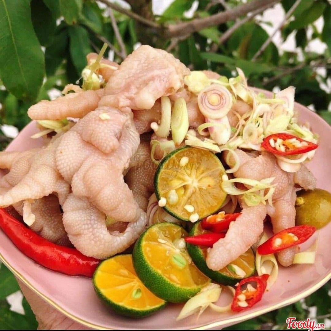 chan-ga-xa-tac-rut-xuong-to