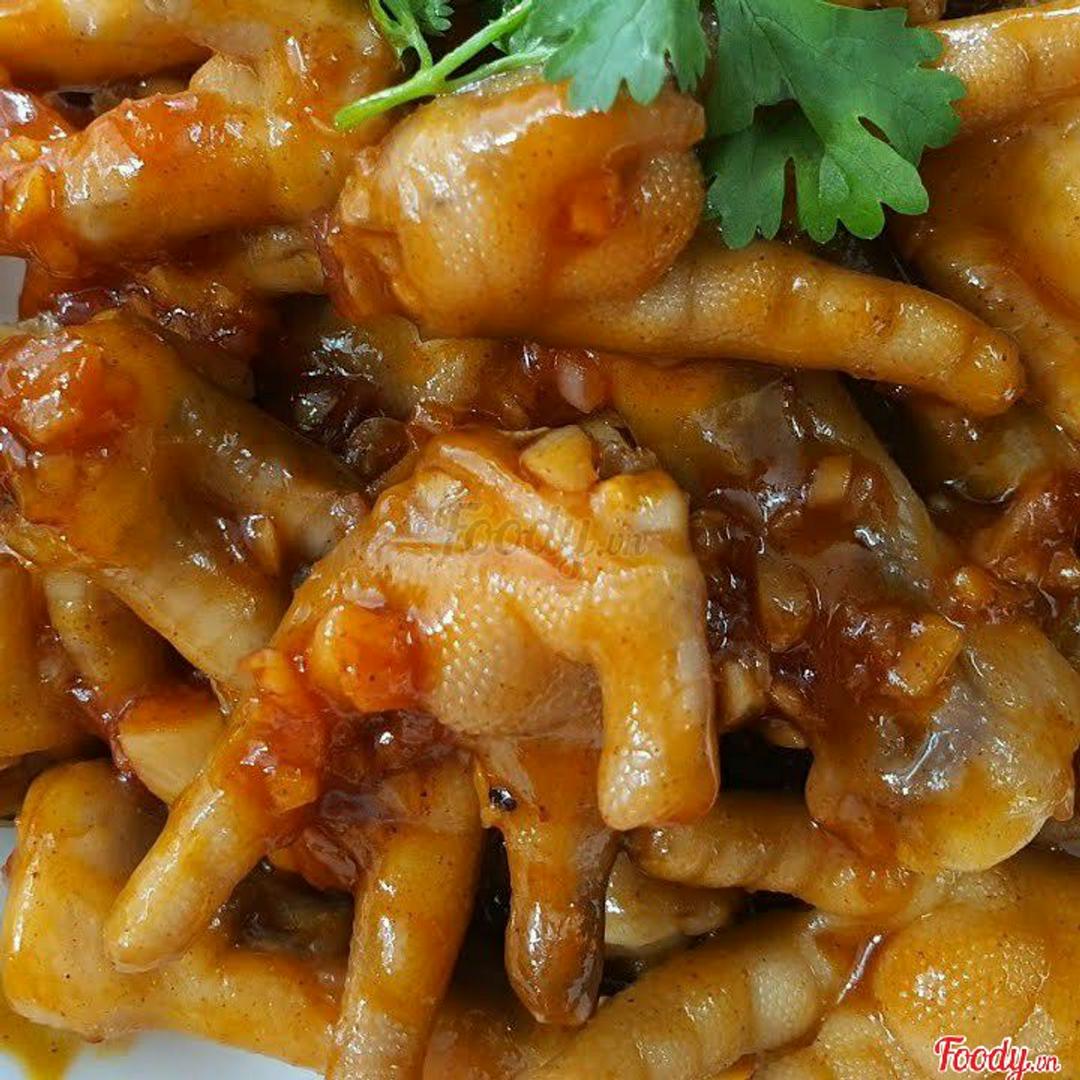 chan-ga-co-xuong-sot-me