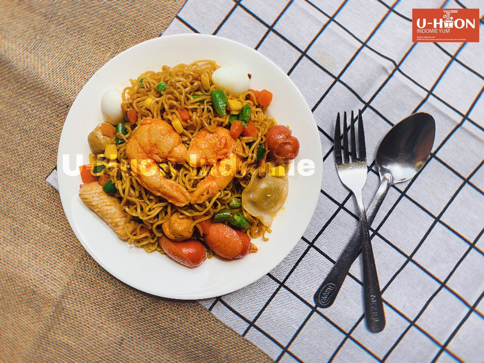 u-huon-beo-mi-tron-indomie-phan-inh-giot