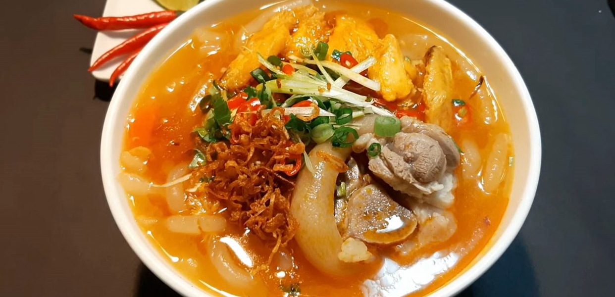 ut-trang-banh-canh-cua-tan-thanh