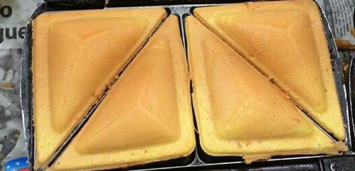 banh-hot-dog-pham-hung