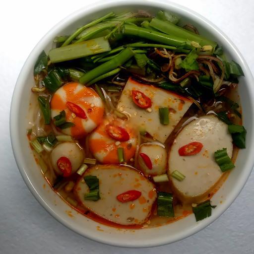 bun-thai-cha-banh-bao-nhan-trung-ca