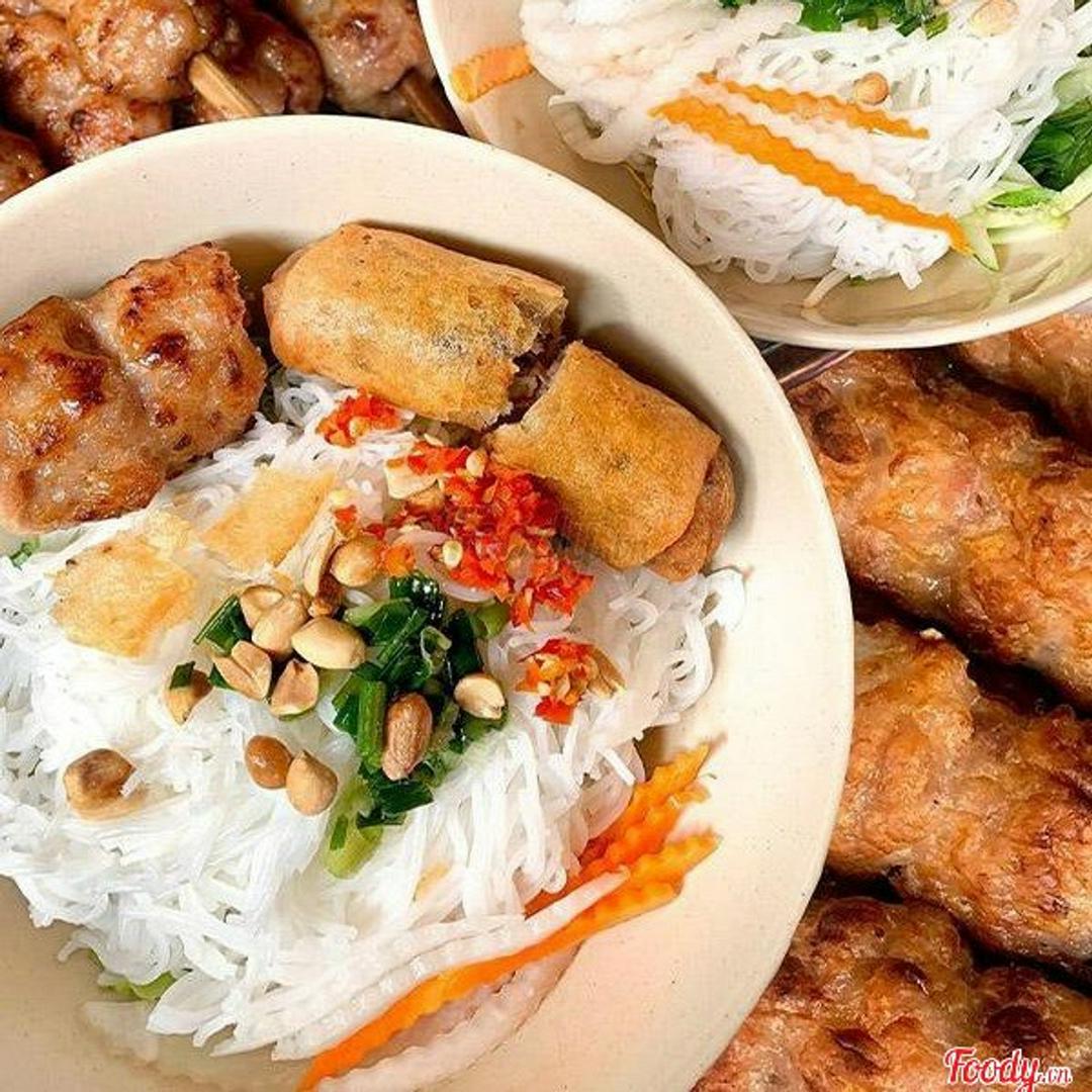 bun-thit-nuong-nem-nuong-cha-gio-nem-chua-1-nuoc