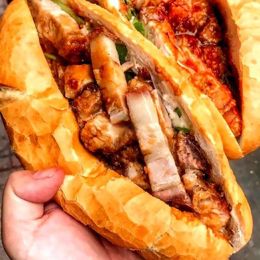 banh-mi-heo-quay
