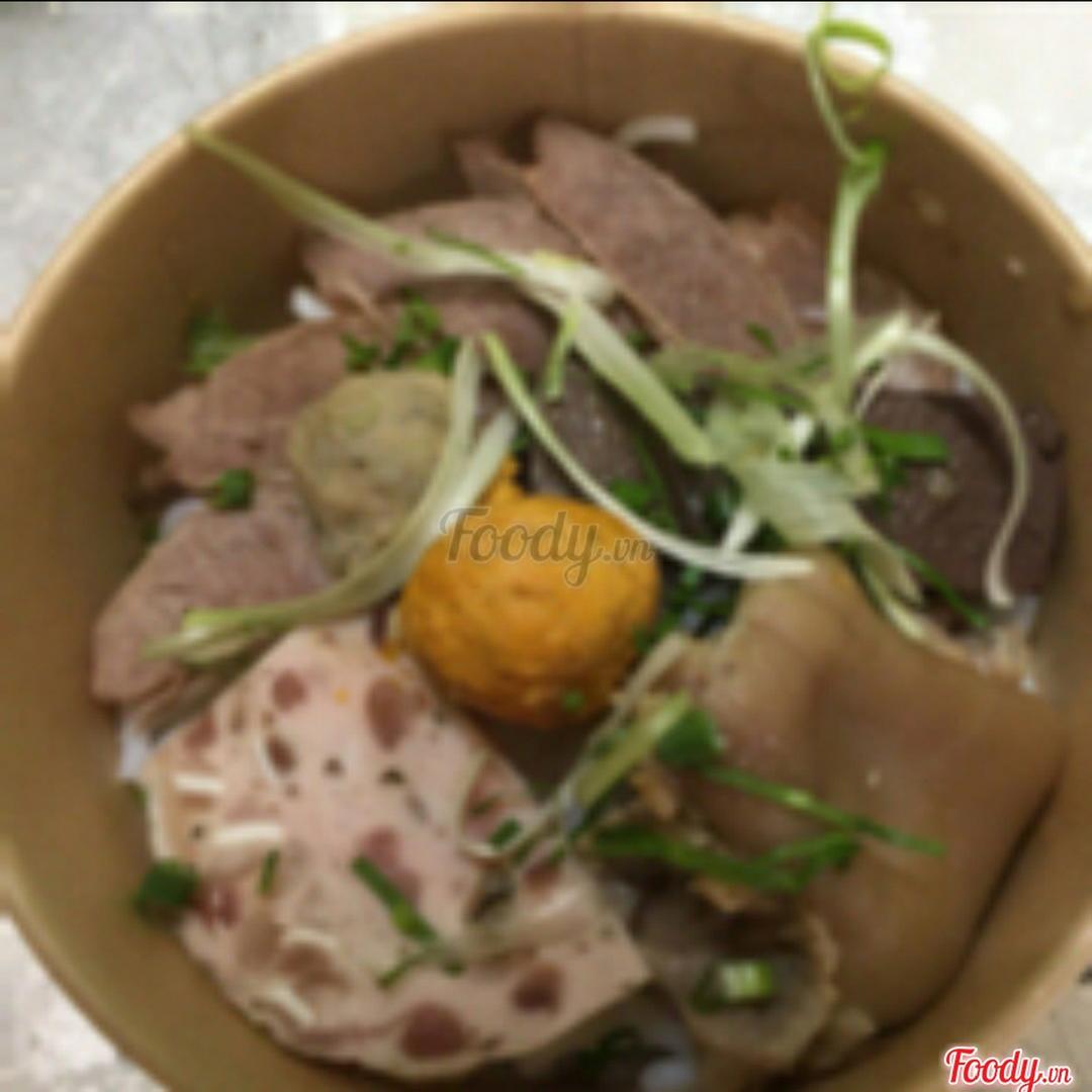 combo-bun-bo-hue-va-coca-chai