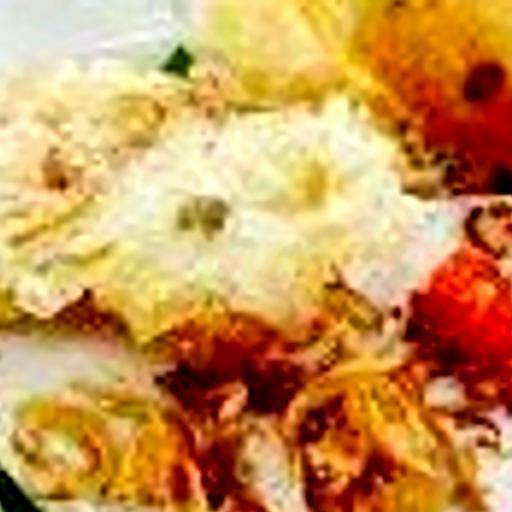 banh-uot-trung-cha-nem-chua