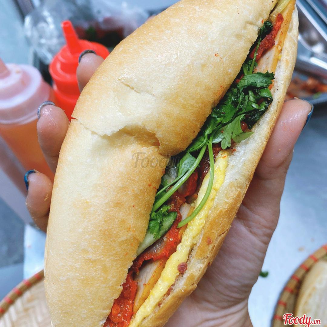 banh-mi-bit-tet