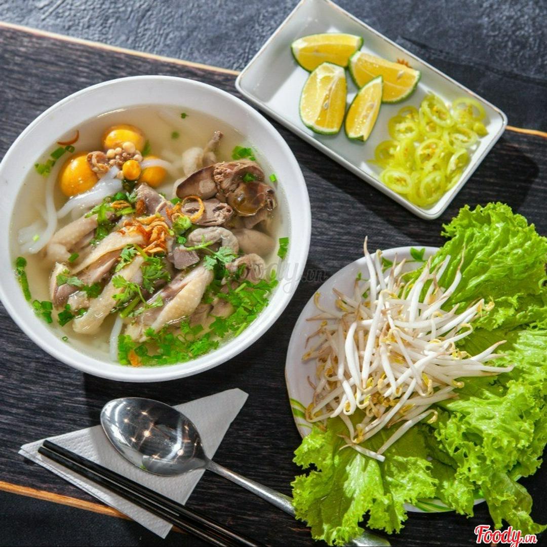banh-canh-ga-xe-trung-long