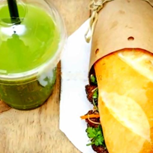 banh-mi-cha-com-tra-quat-tuoi