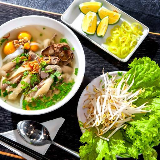 banh-canh-long-ga