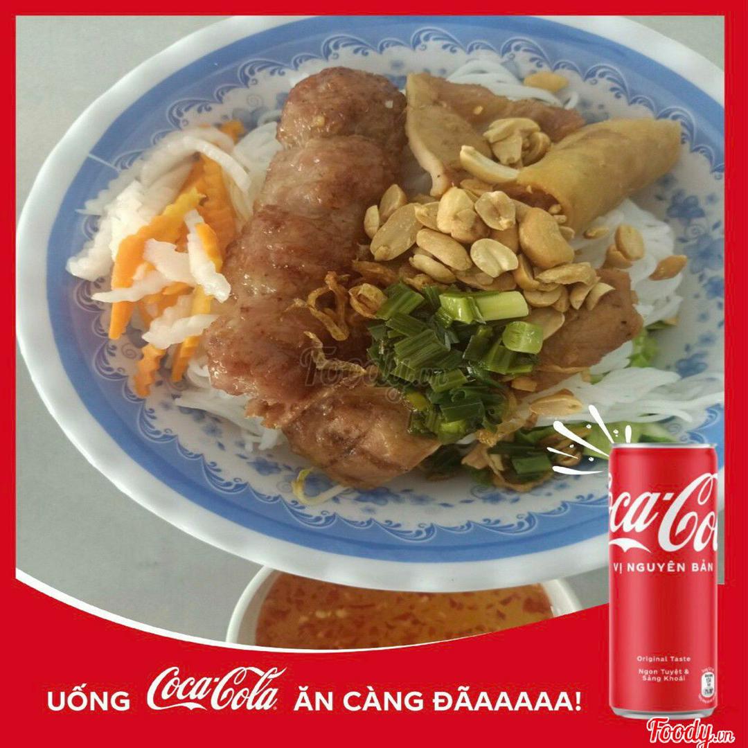 nem-nuong-cha-gio-1-lon-nuoc-ngot