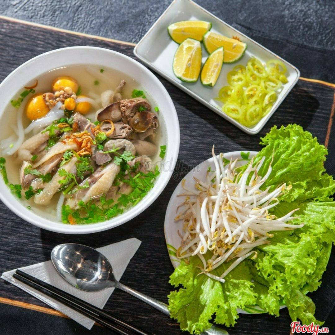 banh-canh-trung-non